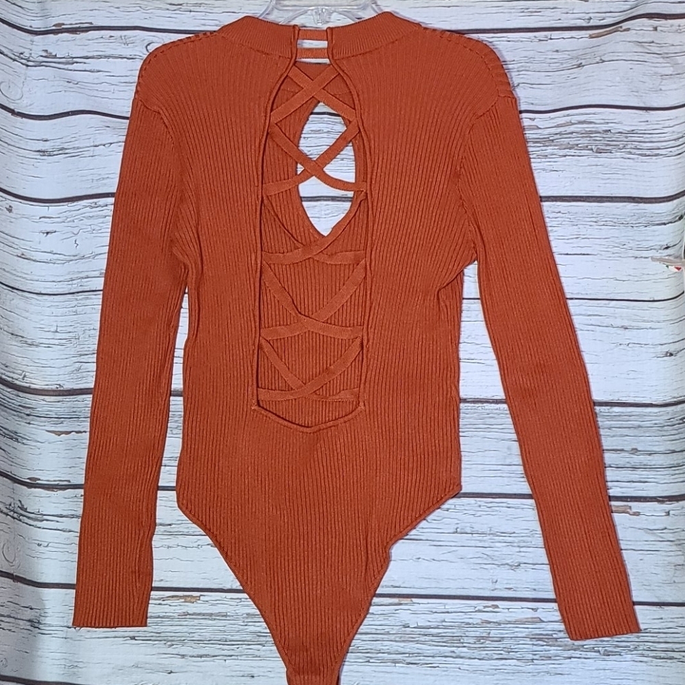 Fashion Nova burnt orange strappy back long sleeve top bodysuit sz Large